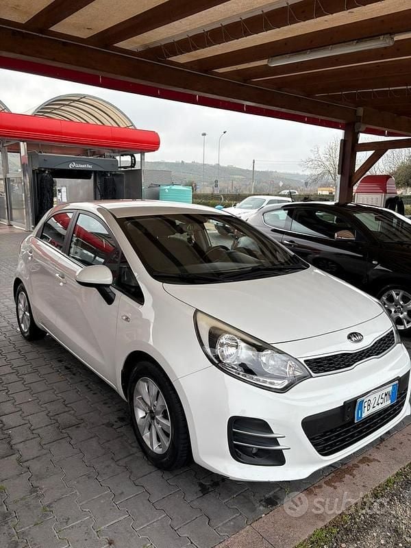 Usata Kia Rio 2016 Bianco Utilitaria