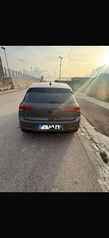 Usata VW Golf VIII Life 110 CV (80 kW) 2022 Berlina