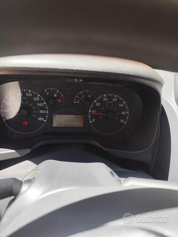 Usata Fiat Qubo Trekking 75 CV (55 kW) 2009 Verde Monovolume