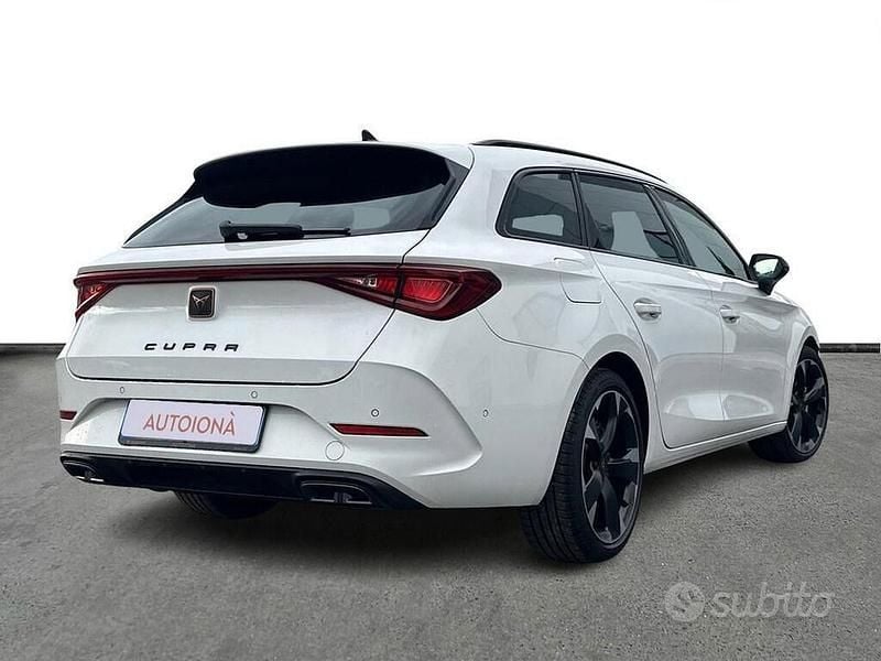 Usata Cupra Leon 150 CV (110 kW) 2023 Bianco Station wagon