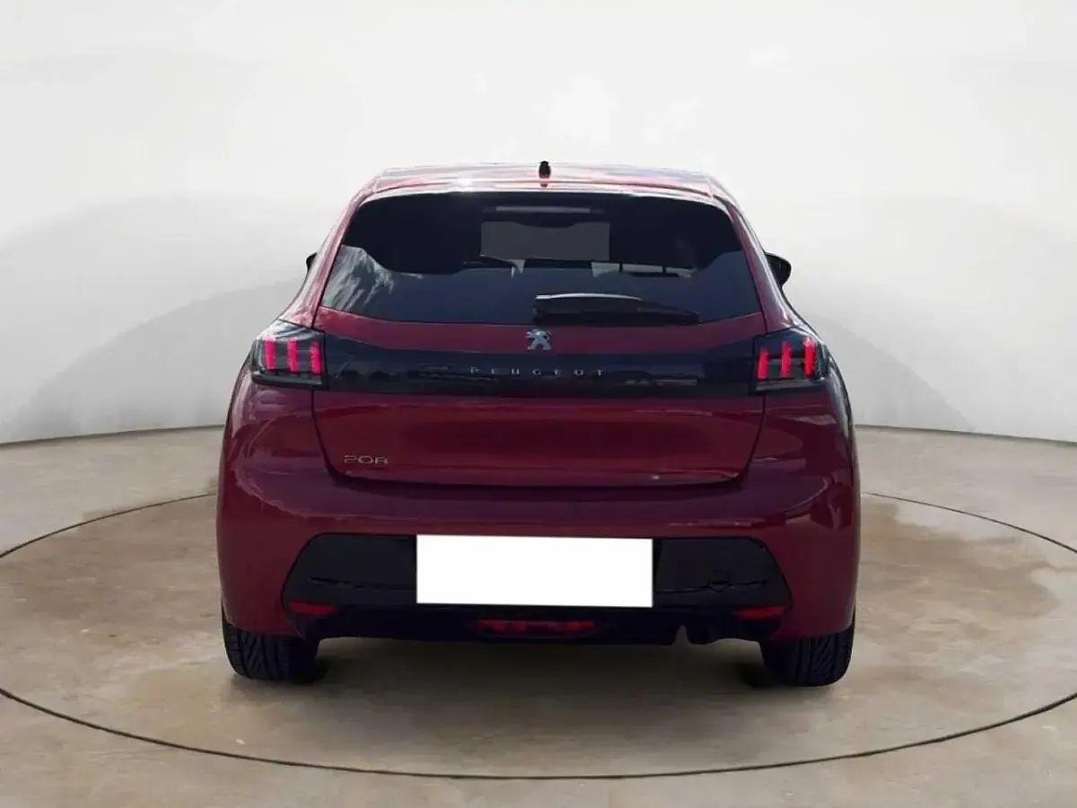 Usata Peugeot 208 Allure 101 CV (74 kW) 2023 Rosso Utilitaria