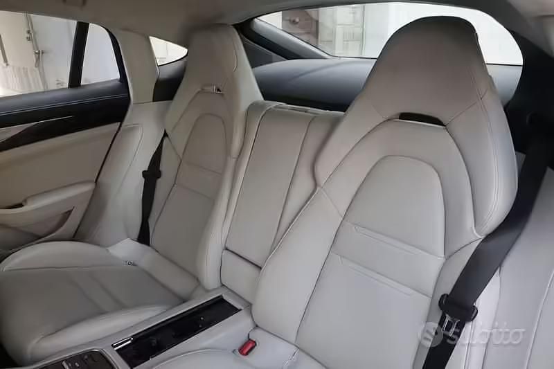 Usata Porsche Panamera Turbo 550 CV (404 kW) 2017 Nero Utilitaria