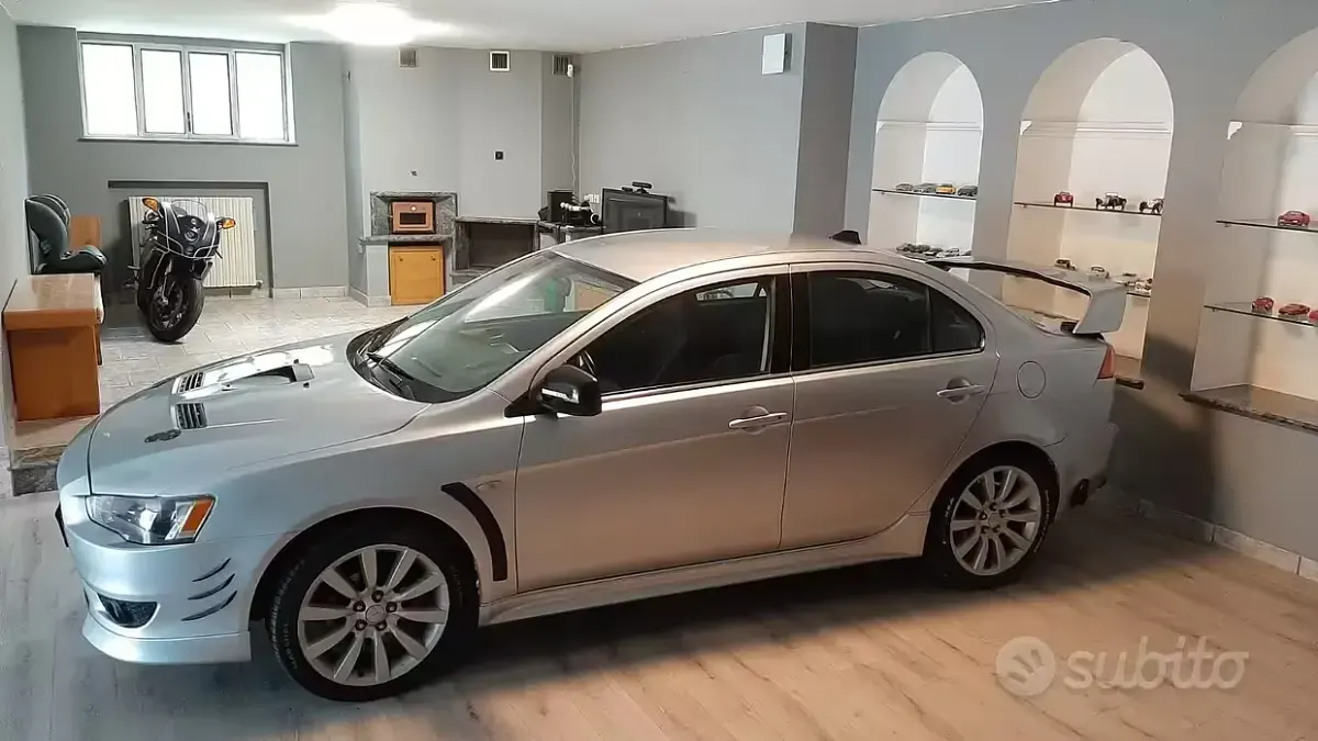 Usata Mitsubishi Lancer 2010 Grigio Berlina