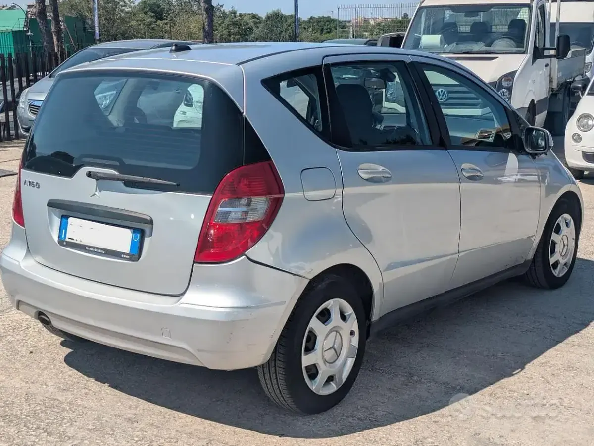 Usata Mercedes A160 95 CV (69 kW) 2010 Grigio Monovolume