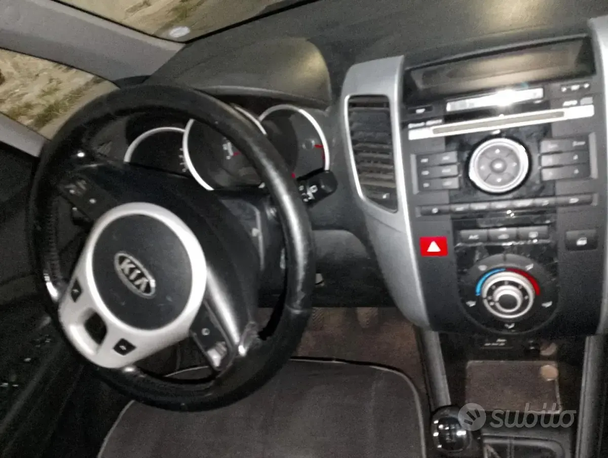 Usata Kia Venga 2011 Grigio Utilitaria