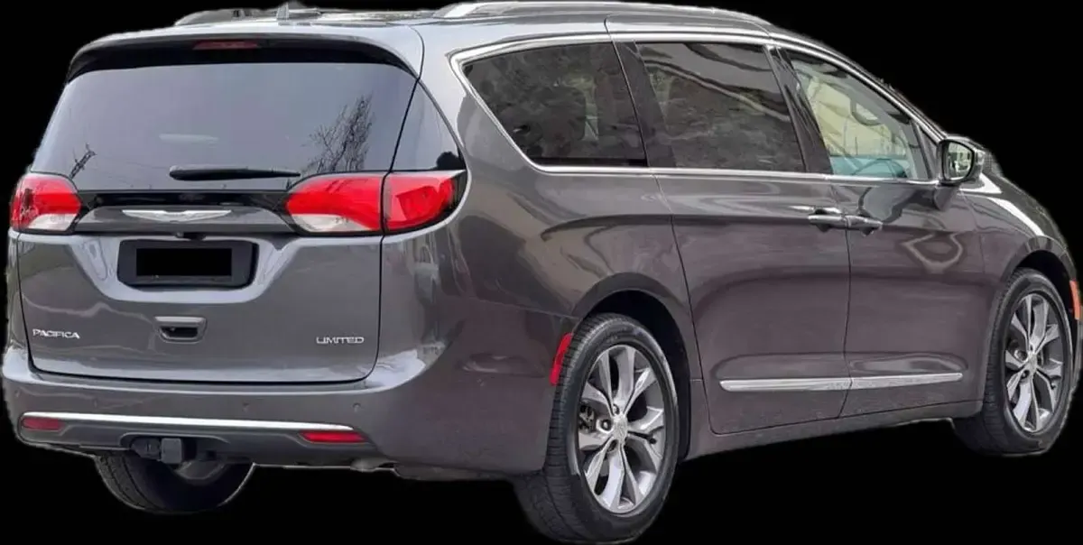 Usata Chrysler Pacifica Limited 287 CV (211 kW) 2018 Grigio Monovolume
