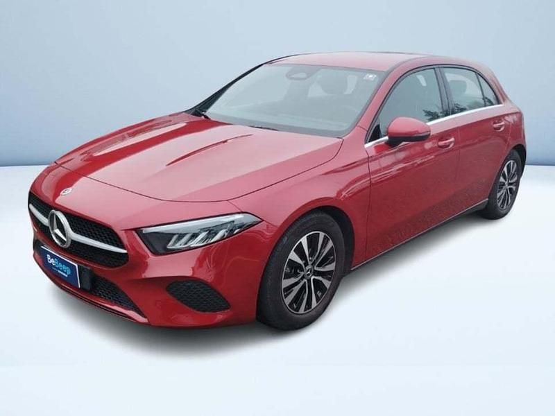 Rosso Usata 2023 Mercedes A180 Advanced Berlina | 24.900 € (Ottimo prezzo) - Immagine 1/4