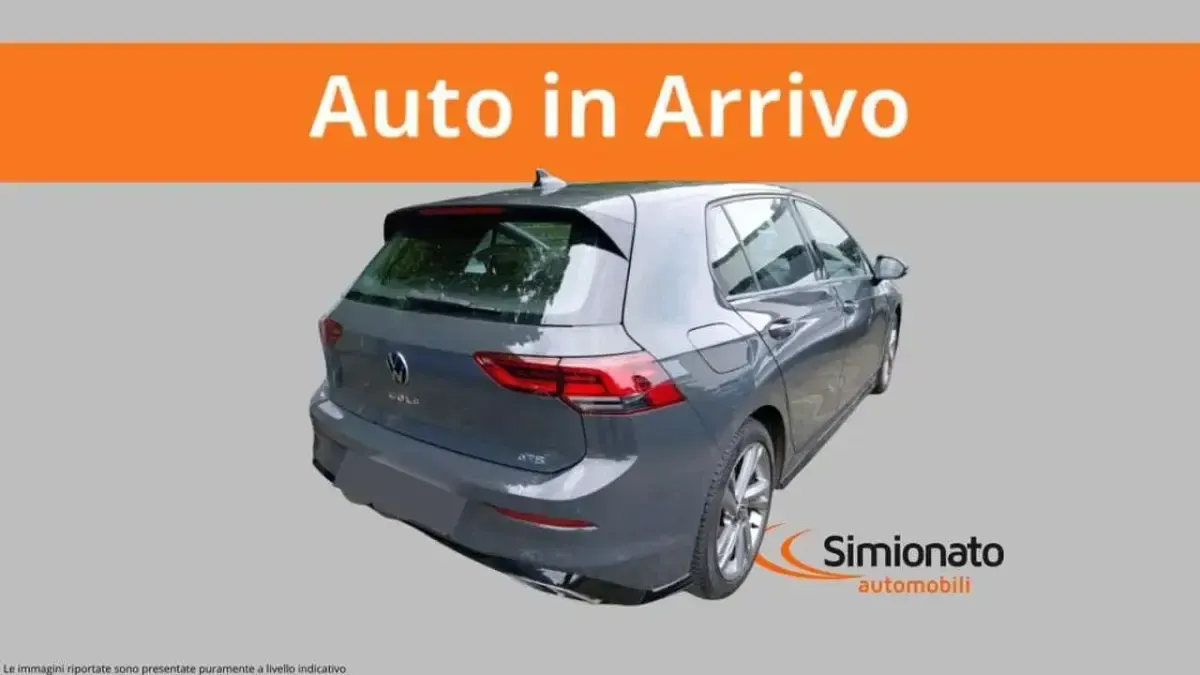 Usata VW Golf VIII R-line 131 CV (96 kW) 2024 Antracite Berlina