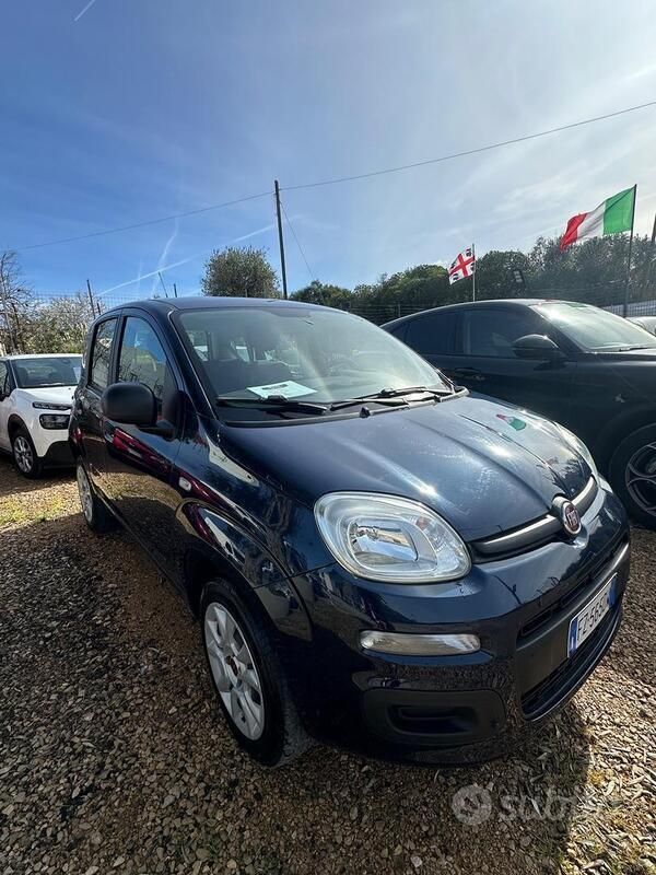 Usata Fiat Panda Easy 85 CV (62 kW) 2019 Blu Utilitaria