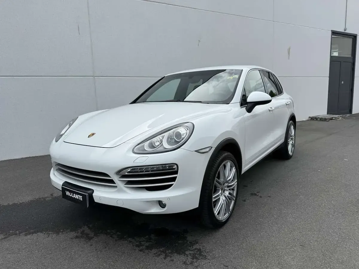 Usata Porsche Cayenne Platinum Edition 245 CV (180 kW) 2014 Bianco SUV