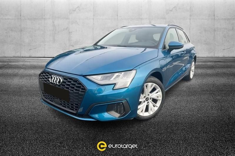 Usata Audi A3 e-tron Design 204 CV (150 kW) 2021 Blu metallizzato Utilitaria
