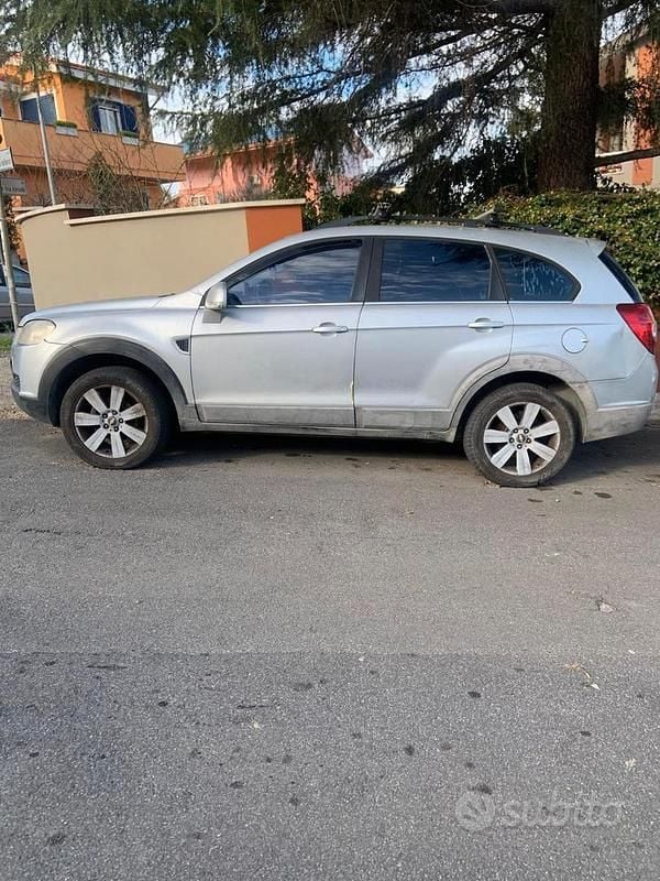 Usata Chevrolet Captiva 2006 Grigio SUV