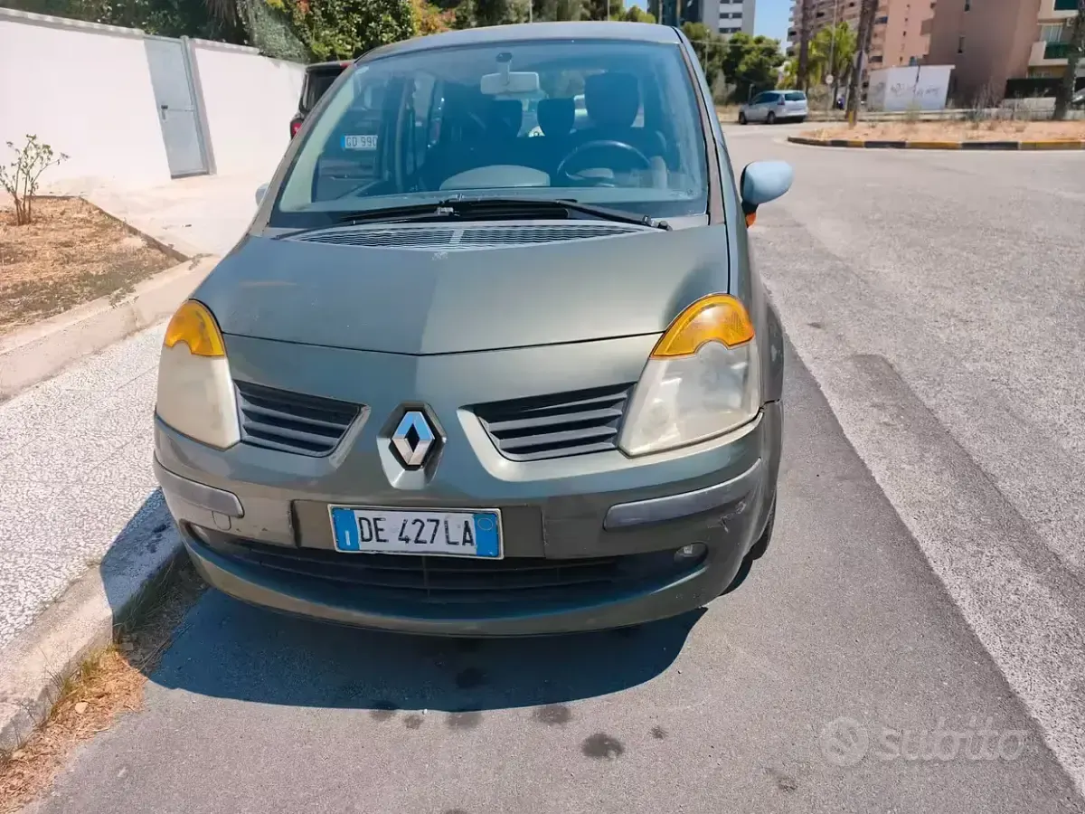 Usata Renault Modus Dynamique 65 CV (47 kW) 2005 Verde Monovolume