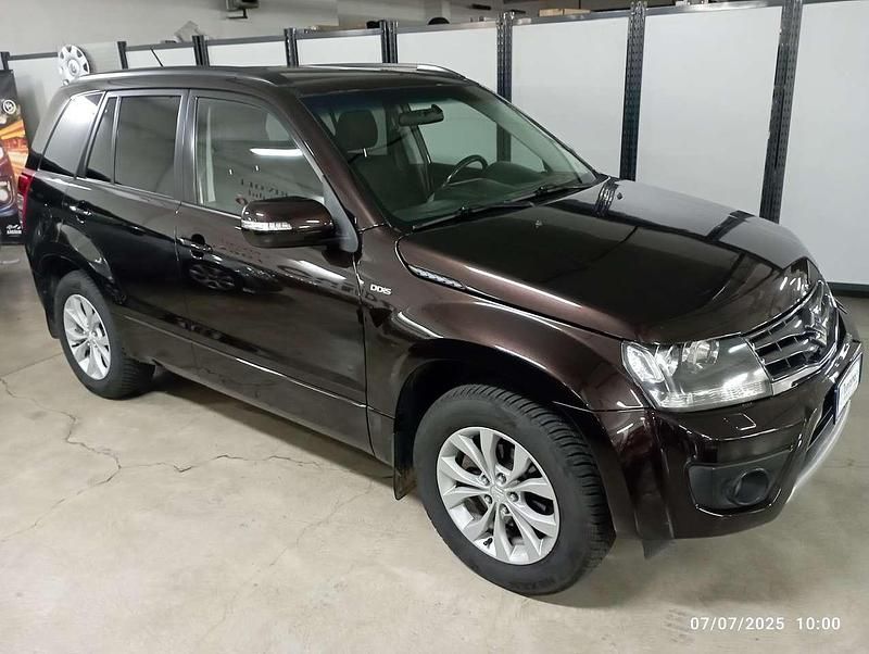 Usata Suzuki Vitara 129 CV (94 kW) 2014 Marrone SUV