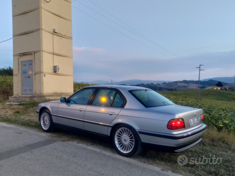 Usato 1997 BMW 735 3.5 Benzin 235 CV (16.000 €)