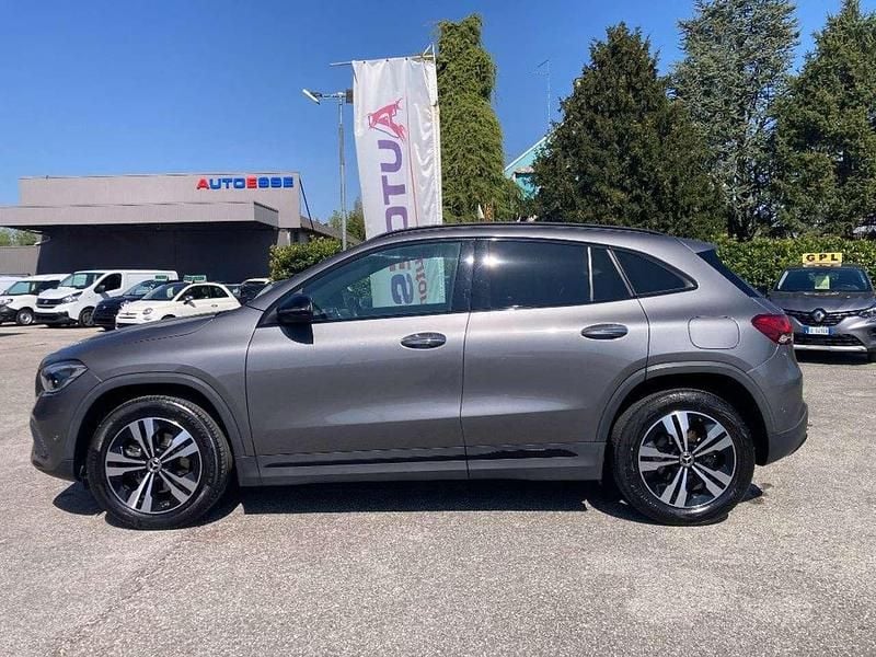 Usata Mercedes GLA200 150 CV (110 kW) 2021 Grigio SUV
