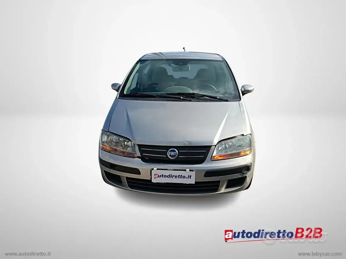 Usata Fiat Idea Active 95 CV (69 kW) 2004 Grigio Monovolume