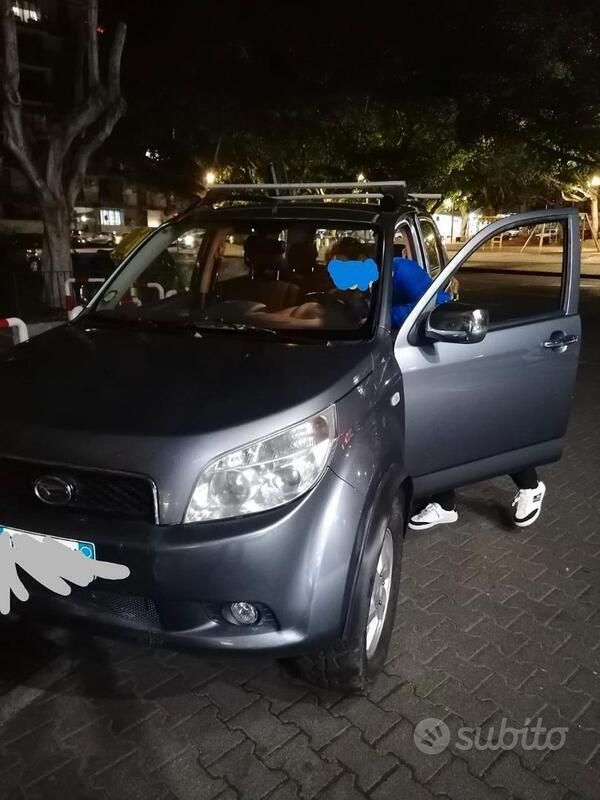 Usata Daihatsu Terios 86 CV (63 kW) 2006 Grigio SUV