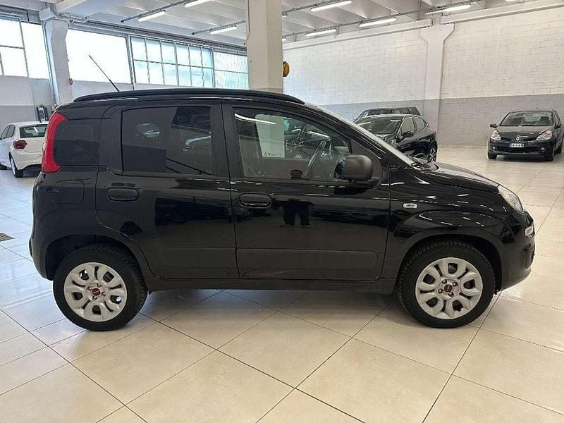 Usata Fiat Panda Lounge 84 CV (61 kW) 2014 Nero Utilitaria