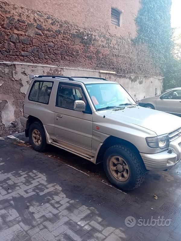 Usata Mitsubishi Pajero 1999 Grigio SUV