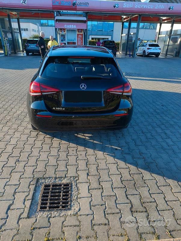 Usata Mercedes A180 Executive 136 CV (100 kW) 2019 Nero Berlina