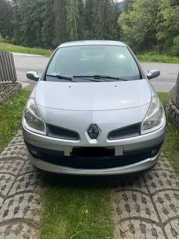 Usata Renault Clio GrandTour 75 CV (55 kW) 2009 Station wagon