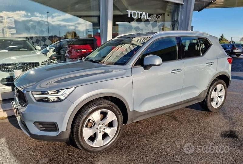 Usata Volvo XC40 Business Edition 163 CV (119 kW) 2019 Grigio pastello SUV