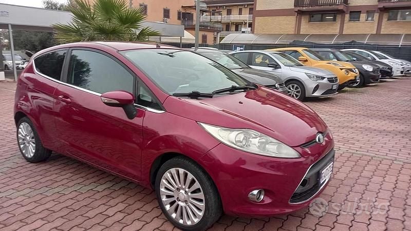Usata Ford Fiesta 68 CV (50 kW) 2009 Bordeaux Utilitaria