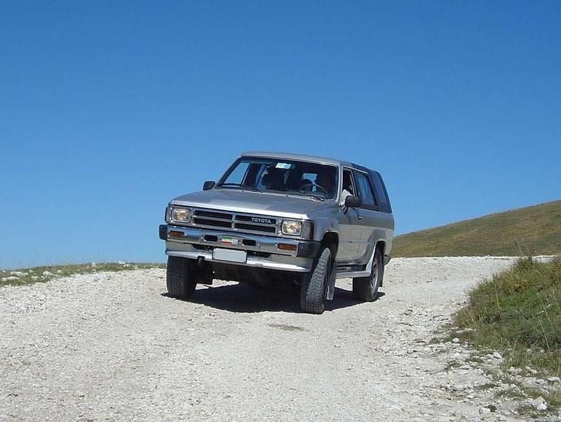 Usata Toyota 4 Runner 110 CV (80 kW) 1986 Argento SUV