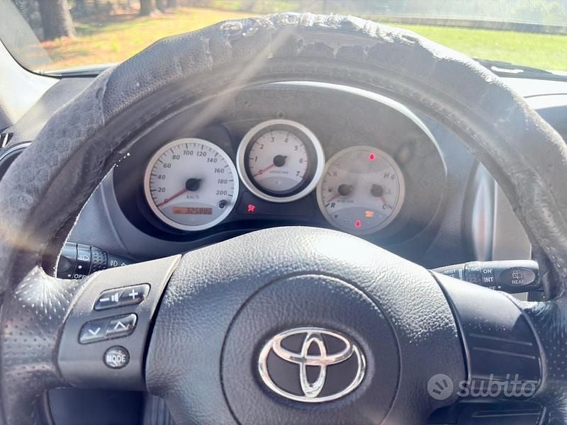 Usata Toyota RAV4 2004 Grigio SUV