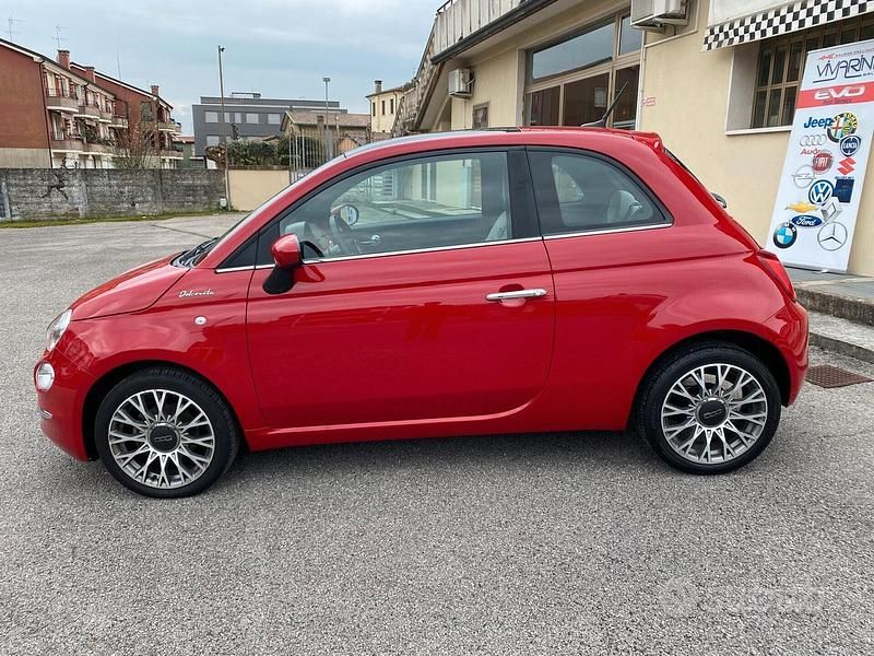 Usata Fiat 500 Dolcevita 69 CV (50 kW) 2022 Rosso Utilitaria