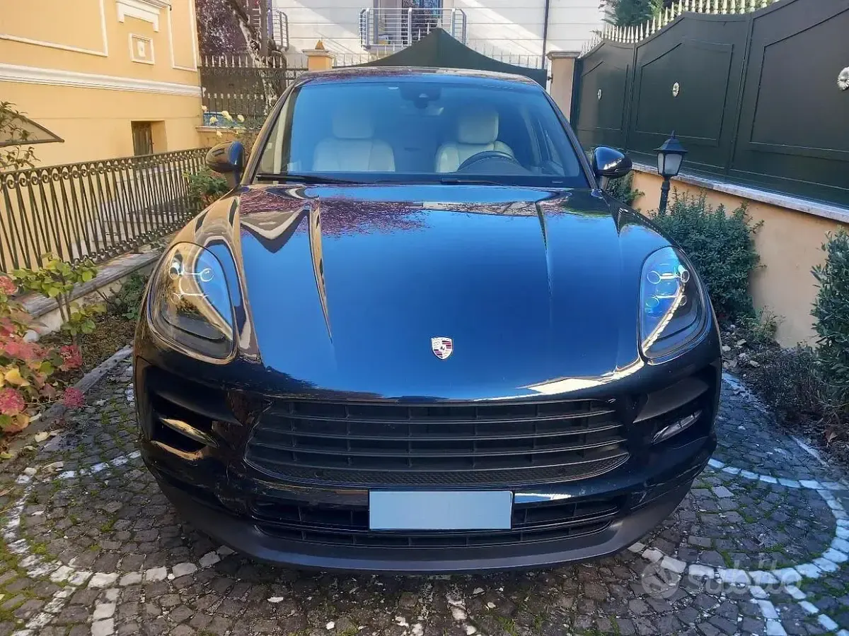 Usata Porsche Macan 245 CV (180 kW) 2020 Bluazzurro SUV