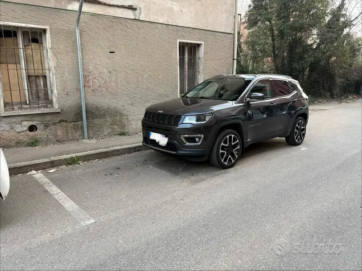 Usata Jeep Compass Limited 2008 Grigio SUV
