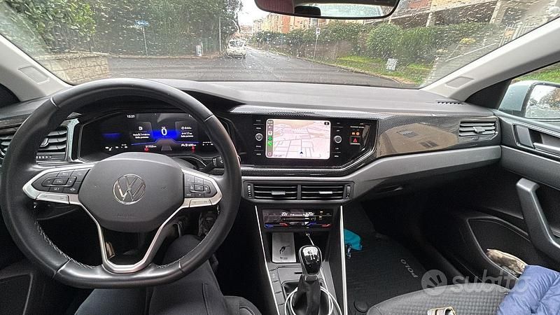Grigio Usata 2023 VW Polo Life Tre volumi | 14.000 € (Super prezzo) - Immagine 1/4