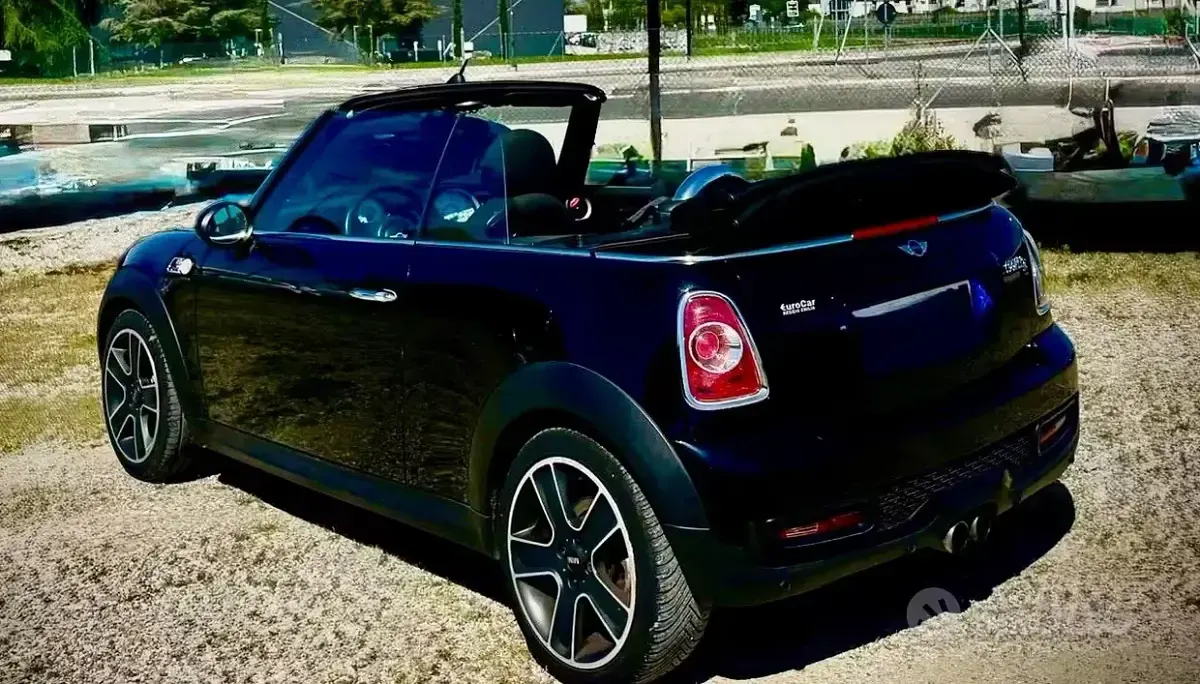 Usata Mini Cooper S Coupé 184 CV (135 kW) 2011 Nero Coupé