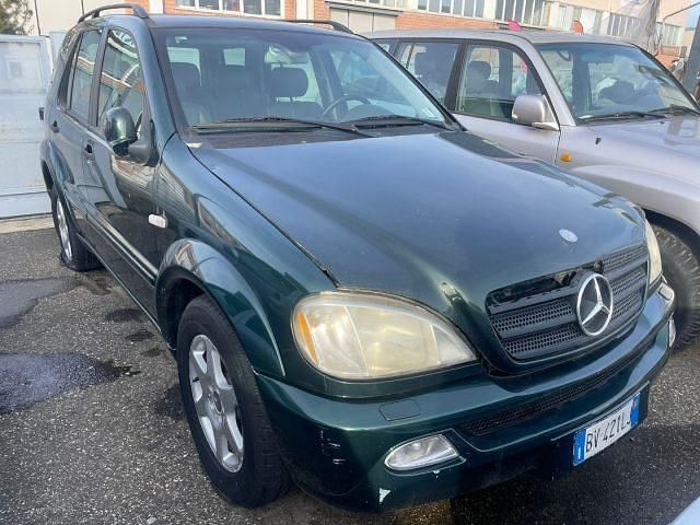 Usata Mercedes ML270 163 CV (119 kW) 2001 Verde SUV