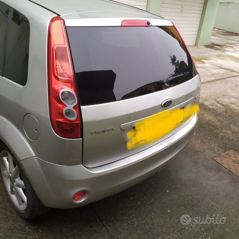 Second-hand Ford Fiesta 2007 Gri Hatchback