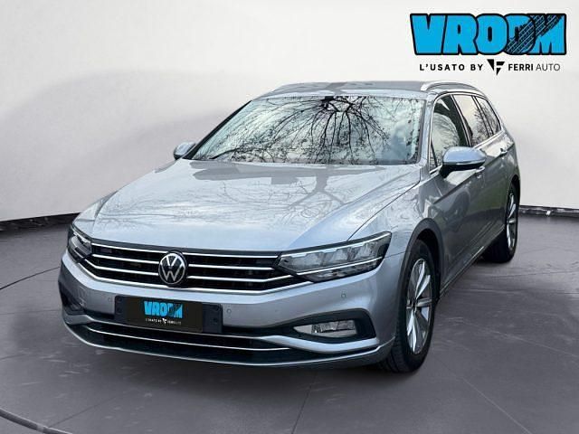 Usata VW Passat Business 150 CV (110 kW) 2023 Argento Station wagon