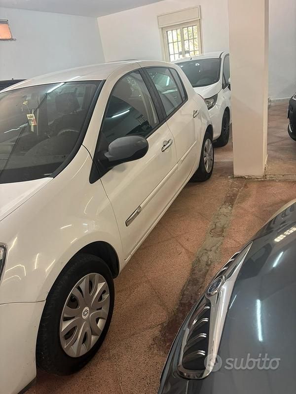 Usata Renault Clio II 2010 Bianco Utilitaria