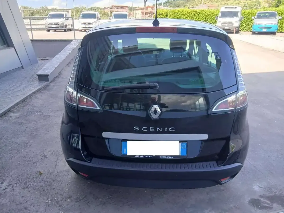 Usata Renault Scénic III LIMITED 110 CV (80 kW) 2015 Nero Monovolume