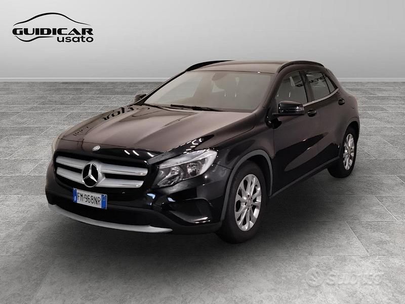 Usata Mercedes GLA180 109 CV (80 kW) 2017 Nero SUV