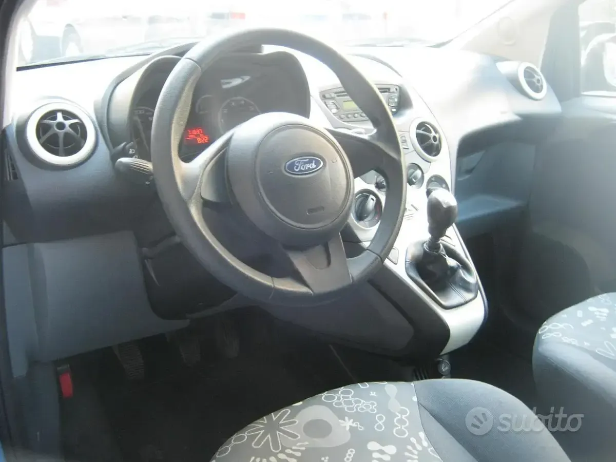 Usata Ford Ka 69 CV (50 kW) 2010 Blu Utilitaria