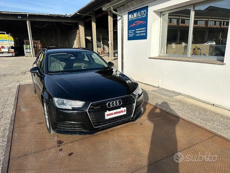 Usata Audi A4 Business 190 CV (139 kW) 2018 Grigio Station wagon