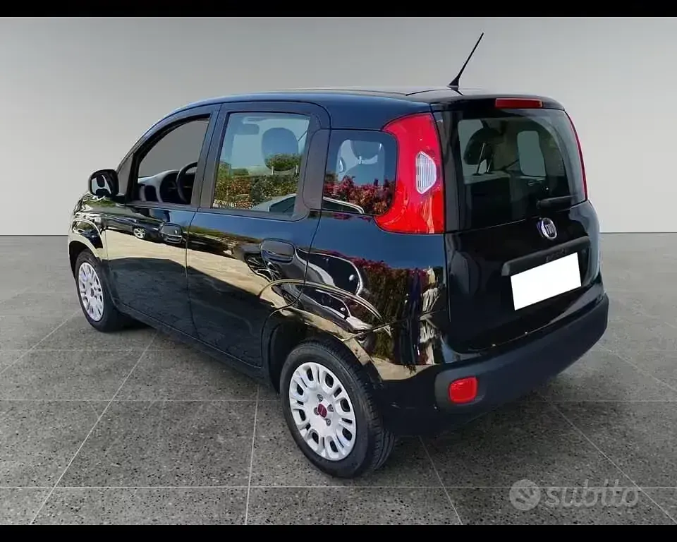 Usata Fiat Panda Easy 86 CV (63 kW) 2015 Nero metallizzato Utilitaria