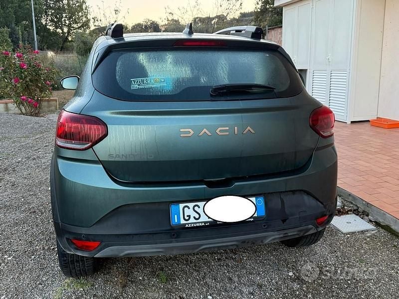 Usata Dacia Sandero 91 CV (66 kW) 2024 Verde Utilitaria