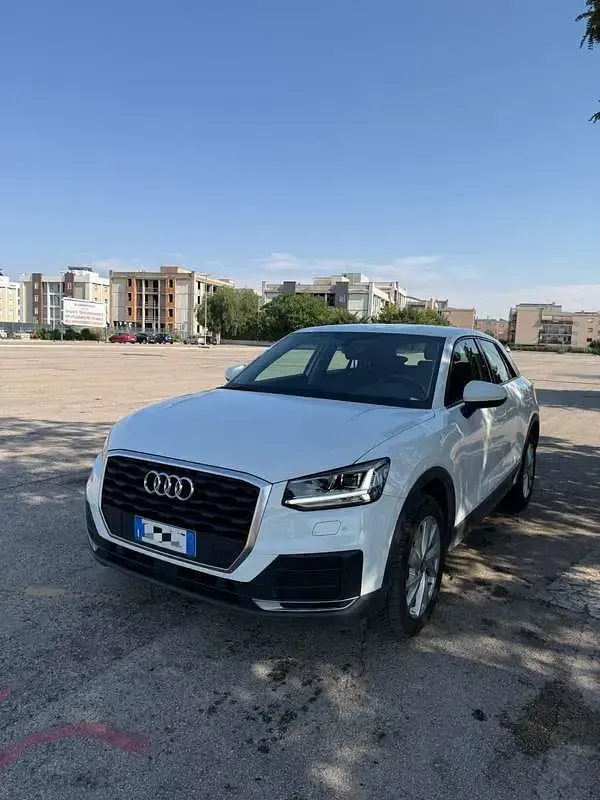 Usata Audi Q2 Design 116 CV (85 kW) 2017 SUV