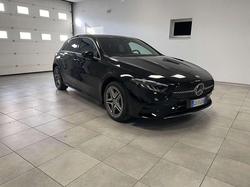 Usata Mercedes A250 AMG Line Premium 163 CV (119 kW) 2023 Nero Berlina
