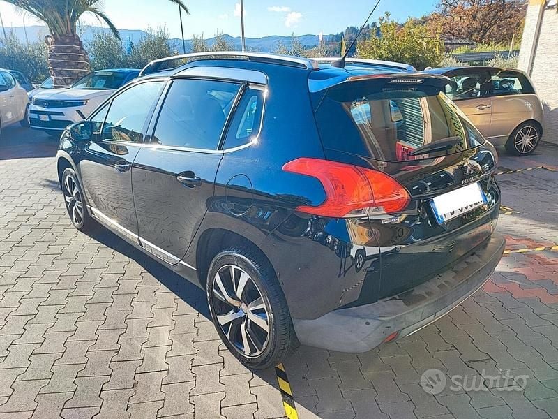 Usata Peugeot 2008 Allure 120 CV (88 kW) 2016 Nero SUV