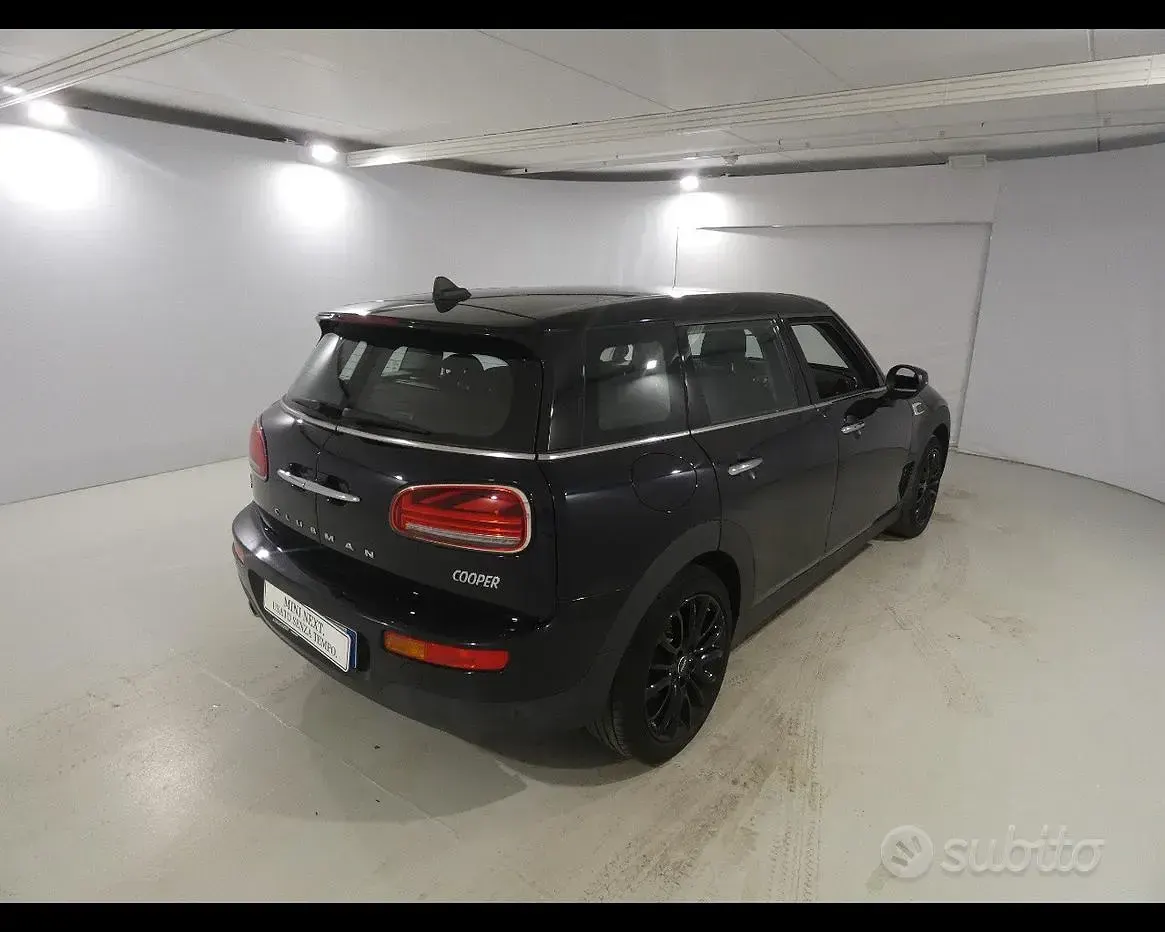 Usata Mini Cooper Clubman Classic 136 CV (100 kW) 2023 Enigmatic black mini yours Station wagon