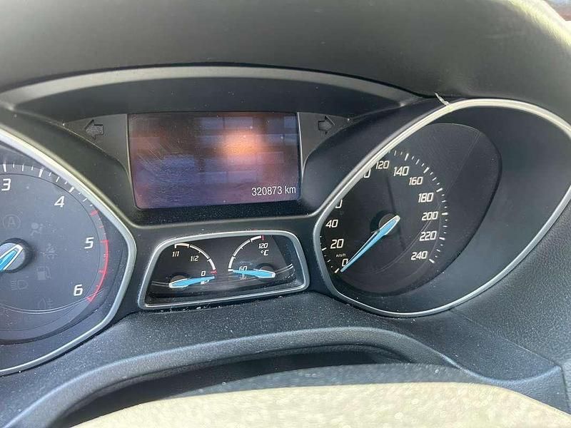 Usata Ford Focus 95 CV (69 kW) 2012 Nero Station wagon